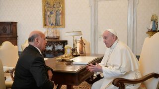 Fuad Hussein en audiencia con el Papa Francisco en el Vaticano
