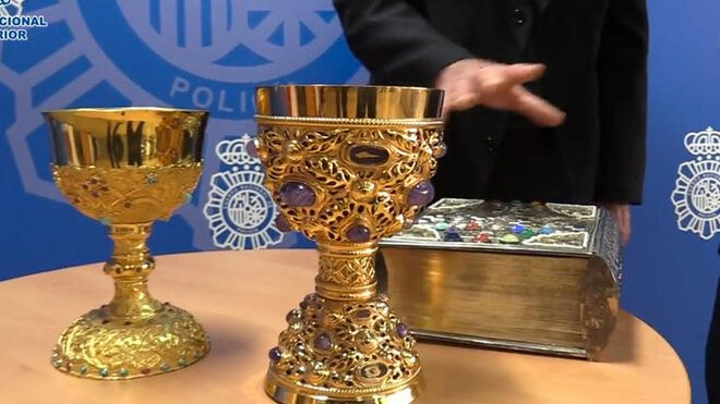 Los cálices y la Biblia robados hace siete años