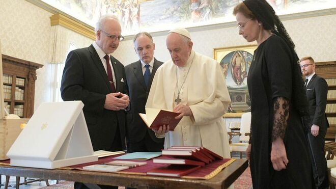 Francisco recibe a Egils Levits, presidente de Letonia