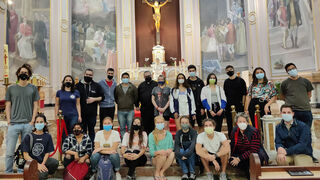 Jóvenes universitarios del grupo Erasmus en Valencia