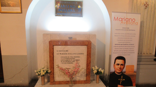 Tumba del venerable Mariano Avellana