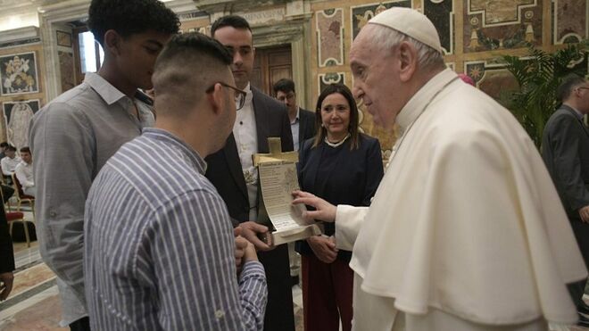 Francisco, a los estudiantes del instituto Ambrosoli