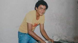 Norman Pérez, el joven de la mochila que caminaba con los pobres