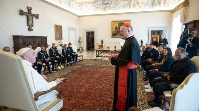 Francisco recibe en audiencia a la Athletica Vaticana