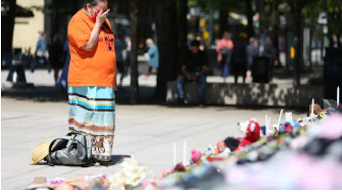 Duelo en Canadá por los niños indígenas muertos en escuelas cristianas