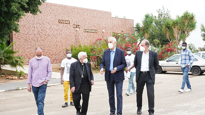 Cardenal Cañizares en la Ciudad de la Esperanza (CIDES)