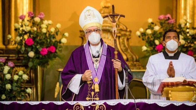 Monseñor Carlos Castillo, arzobispo de Lima