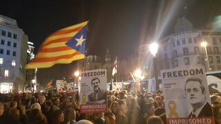 Manifestación en Barcelona por la libertad de los líderes independentistas.