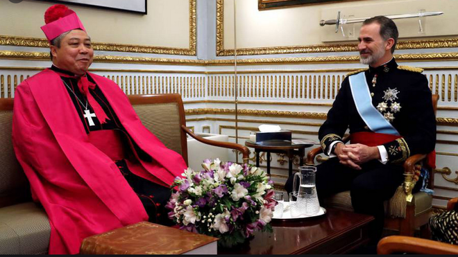 El Nuncio y el Rey