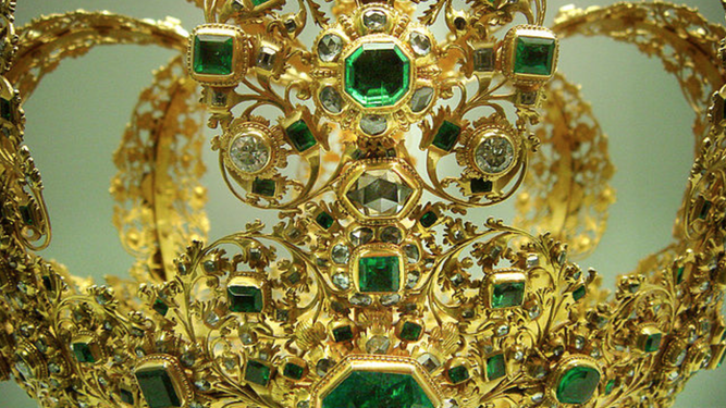 Corona de diamantes de Santa María la Real de Pamplona