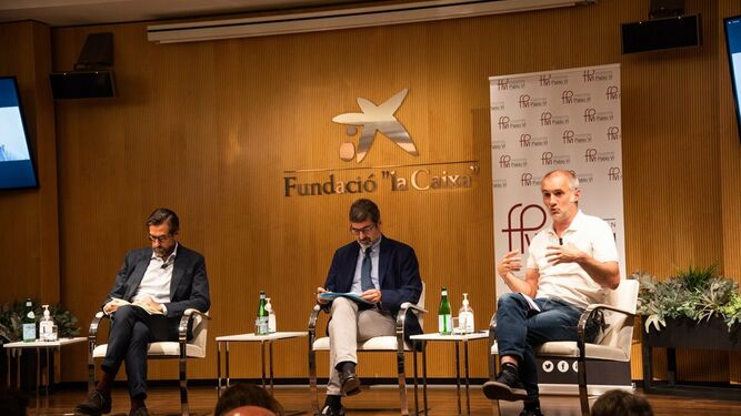 Palau Macaya. Debate patentes de las vacunas de COVID