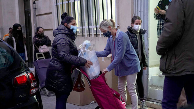 Els pobres han d'estar al centre de l'Església