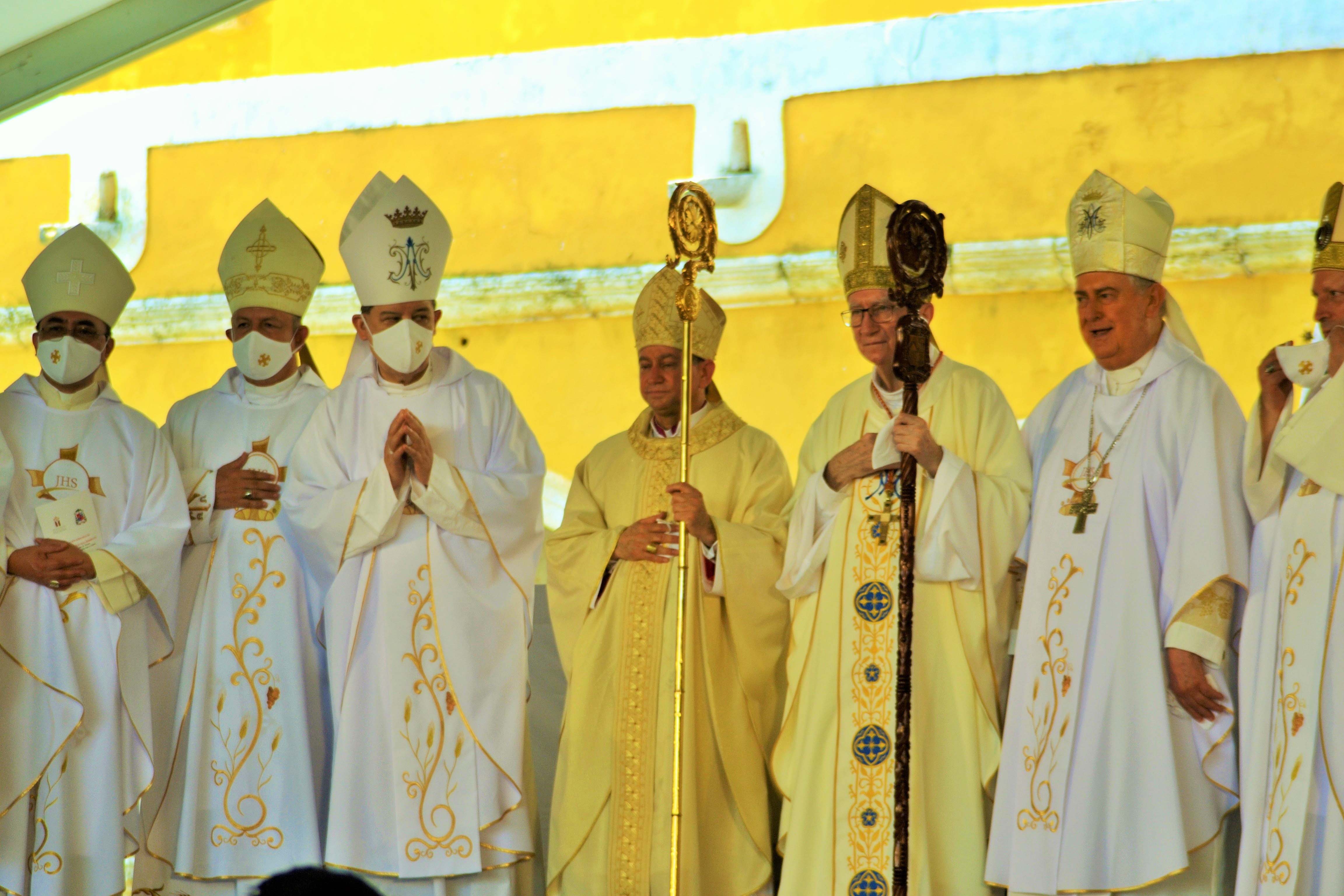 ordenacion izamal obispos