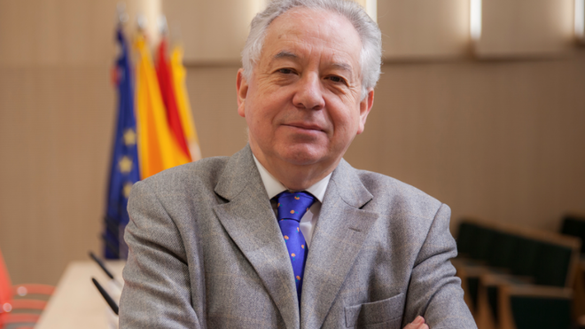 José Ramón Busto SJ.