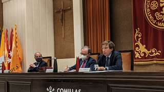 José Luis Martínez-Almeida en Universidad Pontificia Comillas