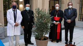 José María del Corral,  Monseñor Bernardito Auza,  Cardenal Carlos Osoro y  Alfonso Bullón de Mendoza y Gómez de Valugera
