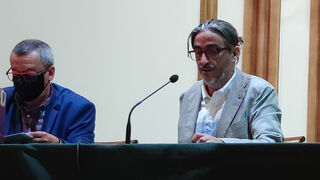 Jesús Bastante presenta su novela en El Liceo de Ourense