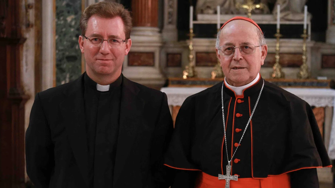 Aurelio García y el cardenal Blázquez