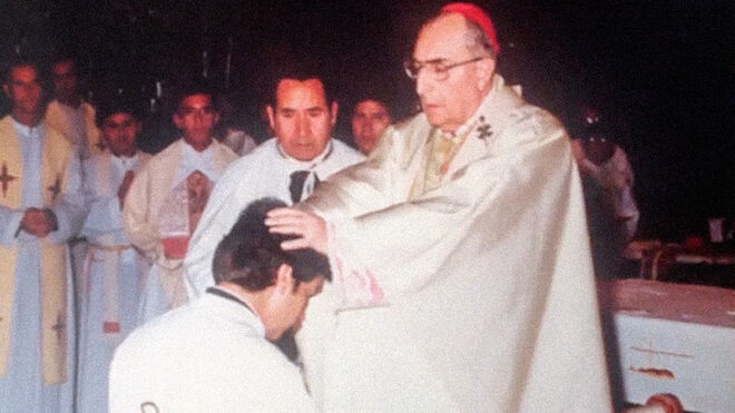 Ordenación de Carlos Castillo,