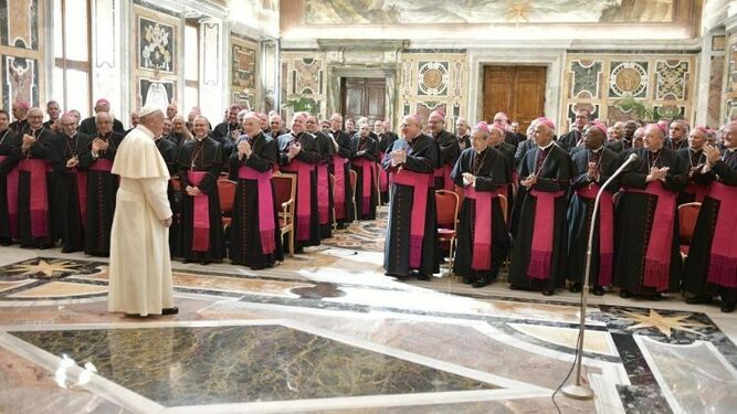 El papa Francisco en un encuentro con los Nuncios Apostólicos.