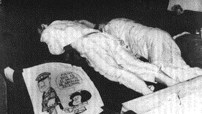 los cuerpos de los Padres Palotinos al ser hallados, y una caricatura de Mafalda dejada por los perpetradores.