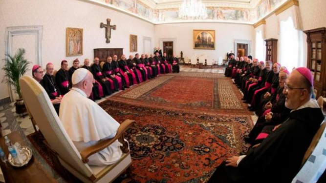 El Papa con los obispos argentinos durante la última visita ad límina