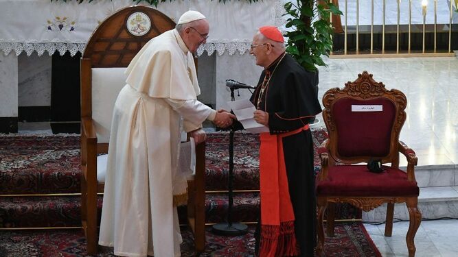 Francisco en su visita a Irak, con el cardenal Sako