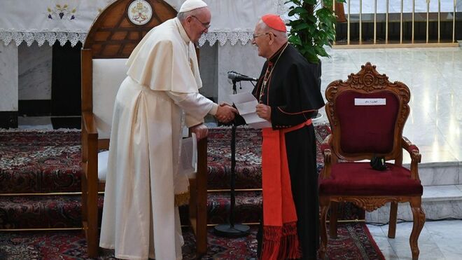 Francisco en su visita a Irak, con el cardenal Sako