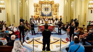 Celebración de la Paloma por el cardenal Osoro