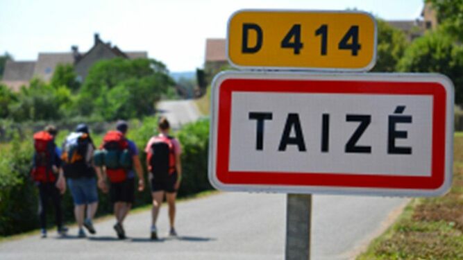 Peregrinos llegando a Taizé
