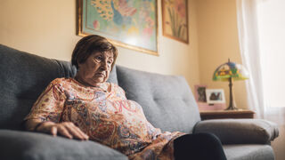 Las mujeres fueron las que se sintieron más solas durante el confinamiento por covid-19.