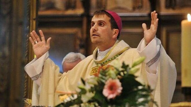 Novell participó, y promovió, 'terapias de conversión' de homosexuales hasta que el Vaticano lo frenó