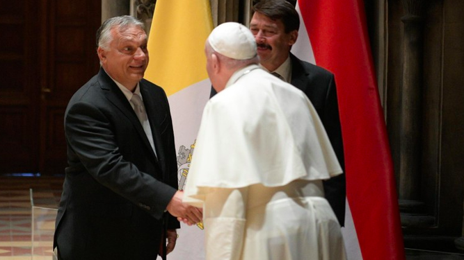El Papa saluda a Viktor Orban