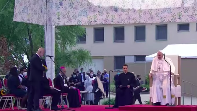 Bergoglio, con la comunidad romaní