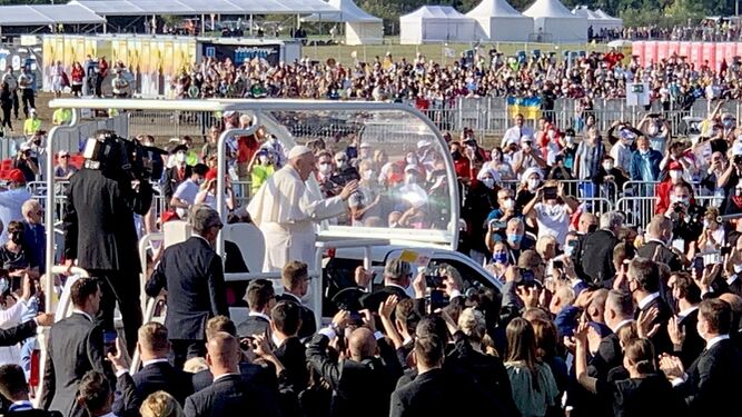 Francisco, a su llegada al santuario