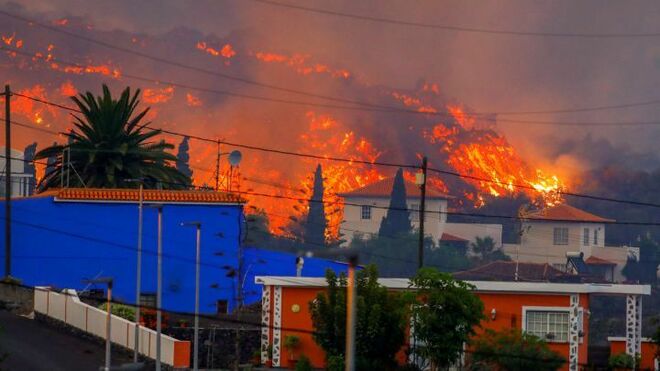 El obispo de Tenerife concelebrará una misa para pedir que no haya fallecidos en la erupción de La Palma