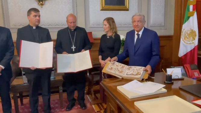 Documentos enviados por Francisco a México