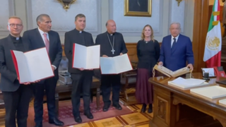 Los documentos históricos enviados por Francisco