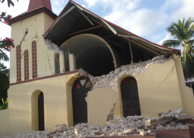 iglesia derruida en Haití