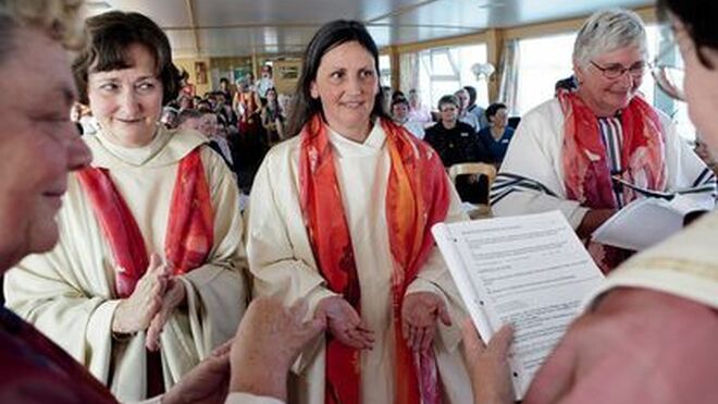 Mujer en la Iglesia