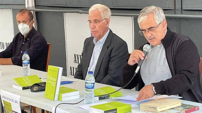 Juan José Hernández , en el centro