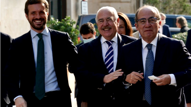 Casado, con Calderón y Pastrana