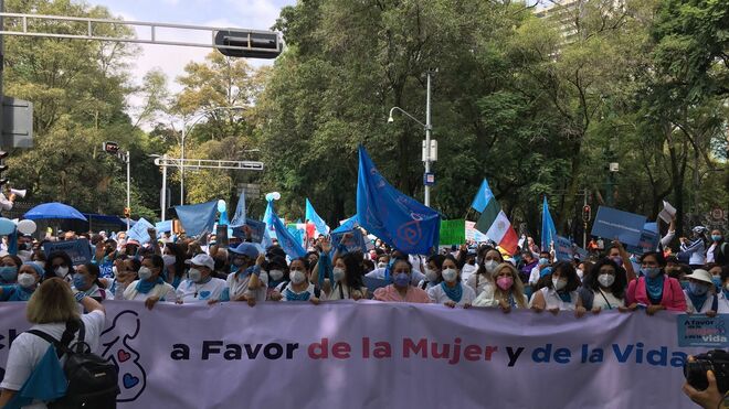 Marcha la sociedad mexicana: ¡Vida así, aborto no!