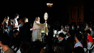 Osoro, a los jóvenes: "Sois la hora de Dios"