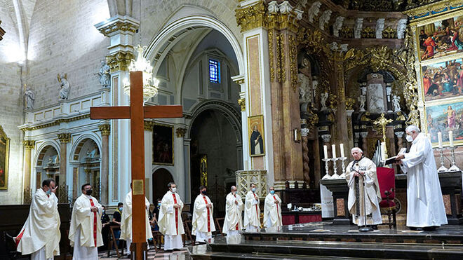 Misa de Cañizares ante la cruz de la JMJ