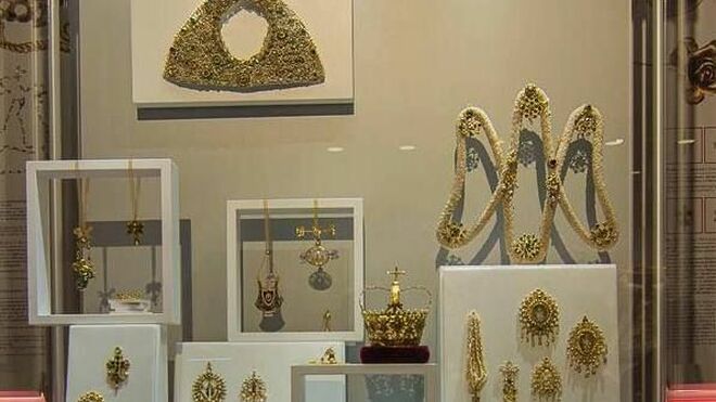 Joyas custidioadas por el Real Santuario de las Nieves.