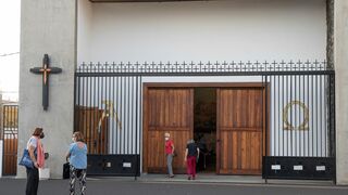 Desalojo de la iglesia de La Laguna