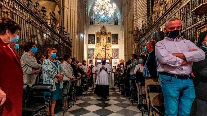 Procesión en la catedral de Toledo