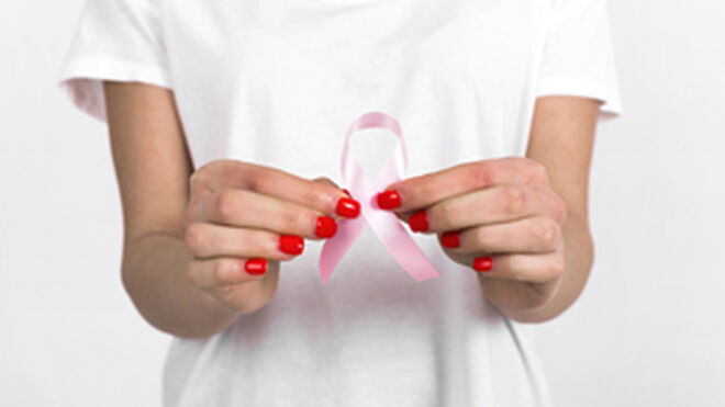 El cardenal Omella su une a la conmemoración del Día Mundial contra el Cáncer de Mama: "Me solidarizo con las personas que padecen esta enfermedad"