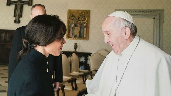 Emilce Cuda y el papa Francisco